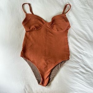 ACACIA Marlow Full Piece Garnet Dual Ribbed size XL